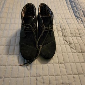 Toms platform booties